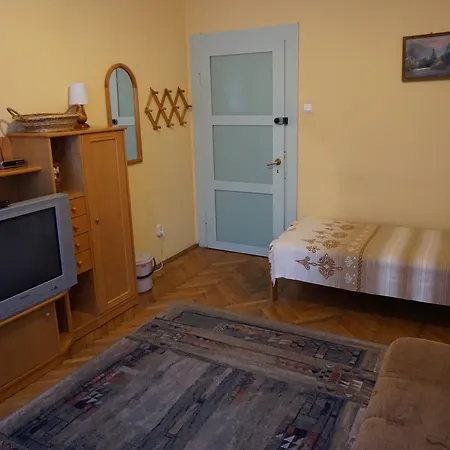 Ubytování v soukromí Jambur *